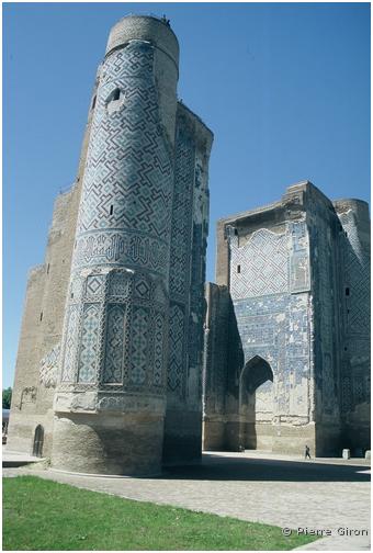 010_Tour d'entrée du palais Ak Saray (Palais Blanc - 1400)